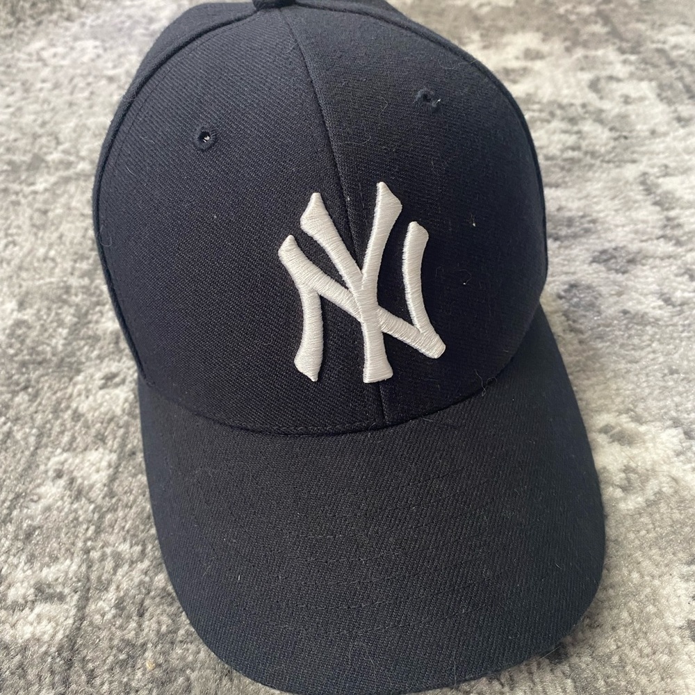 Yankees hat